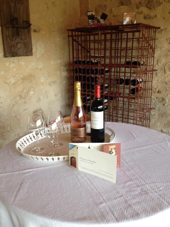 Chateau Nardou 호텔 Saint-Sulpice-et-Cameyrac 객실 사진