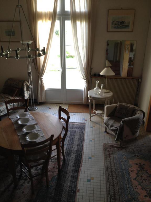 Chateau Nardou 호텔 Saint-Sulpice-et-Cameyrac 외부 사진